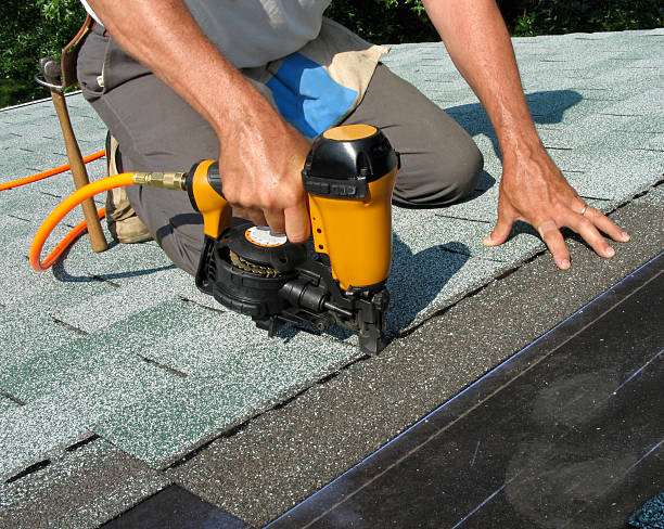 Roof Gutter Cleaning in West Clarkston Highland, WA